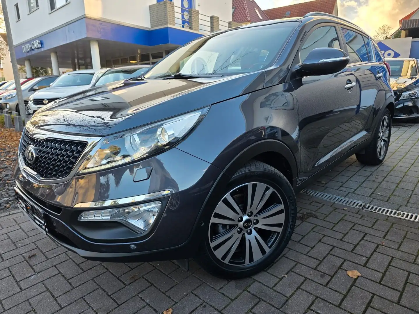 Kia Sportage Spirit 2WD/Xenon/LED/RFK/ Gris - 1