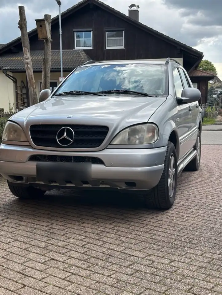 Mercedes-Benz ML 430