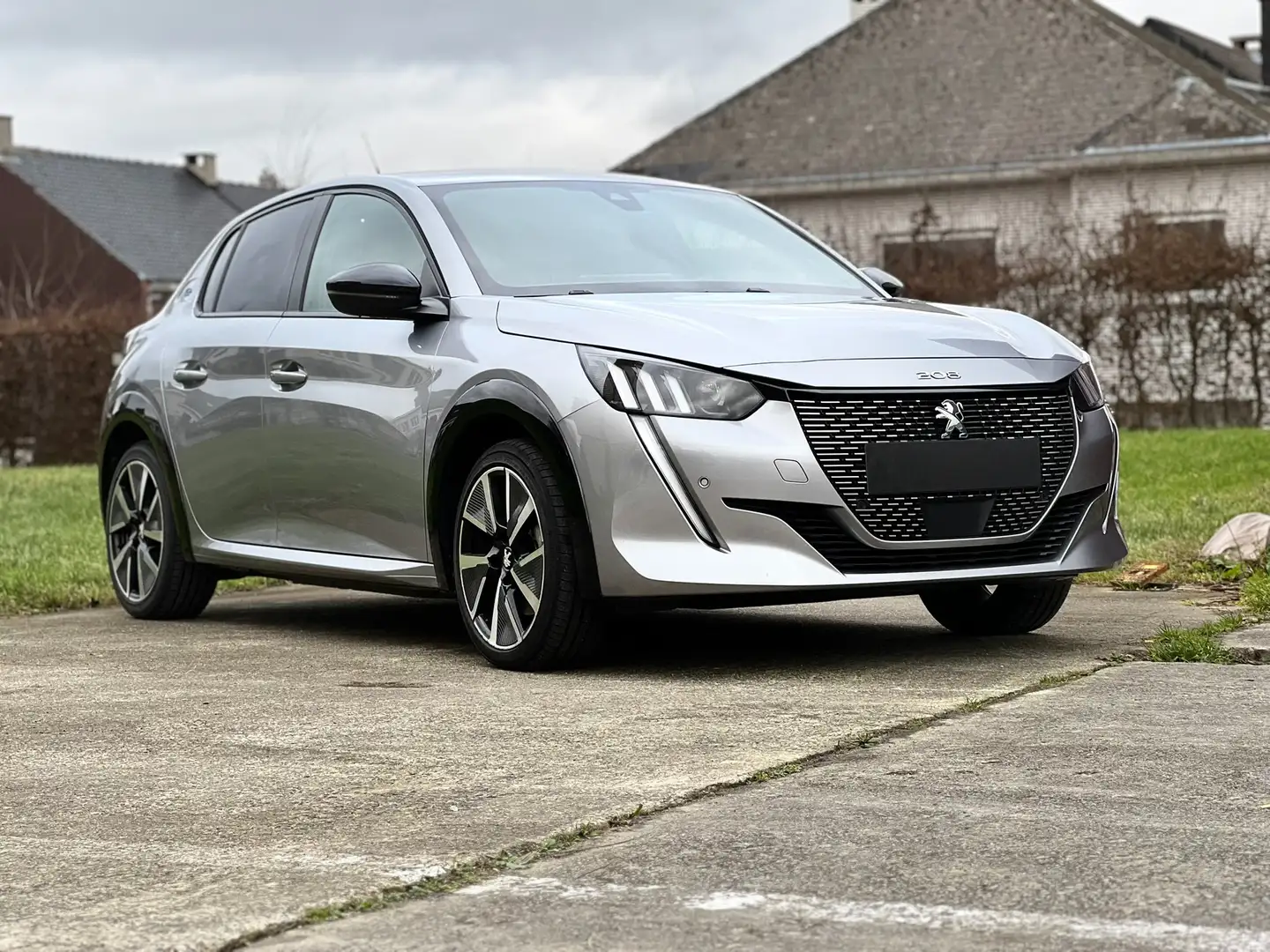 Peugeot e-208 208 Elektromotor 136 GT Argent - 2