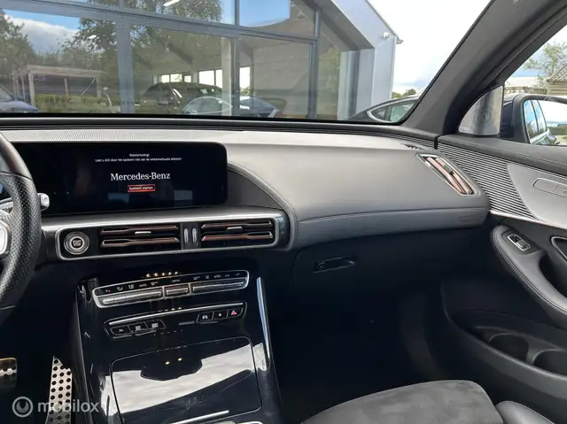 Mercedes-Benz Eqc view 24