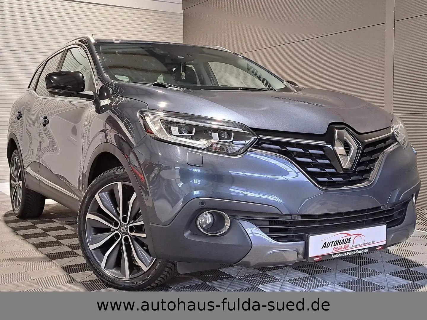 Renault Kadjar 1.3 TCE Energy Bose Edition°RFK°Navi°DAB° Grau - 1