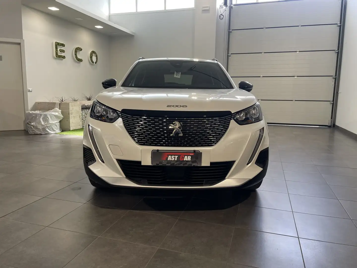 Peugeot 2008 PureTech 130 S&S Allure Wit - 2