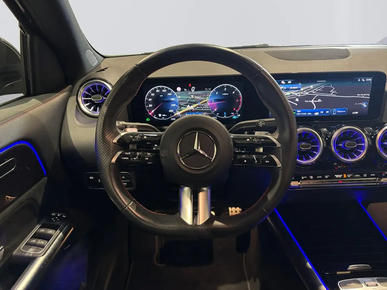 Mercedes-Benz GLA d AMG Line, миниатюра 11