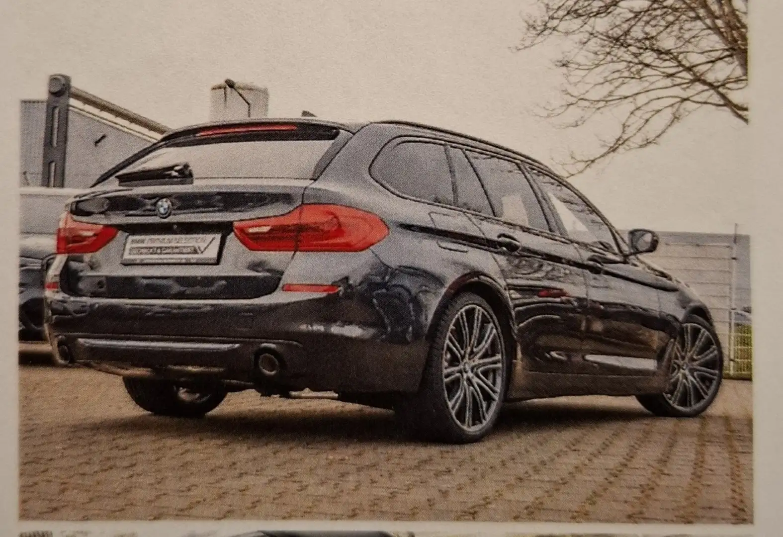BMW 530 530d xDrive Touring Aut. Sport Line - 2