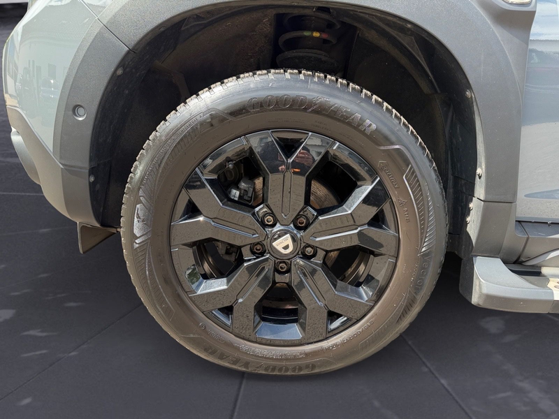 Dacia Duster II Sondermodell Extreme Allrad Kamera — photo 9