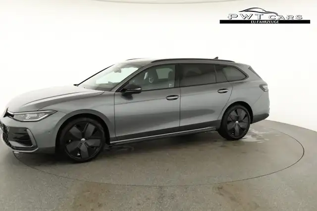 Volkswagen Passat Variant 2.0 TDI 142 kW 4Motion R-Line DSG 4M Black, AHK... Ansicht 32