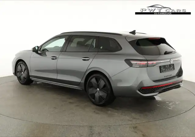 Volkswagen Passat Variant 2.0 TDI 142 kW 4Motion R-Line DSG 4M Black, AHK... Ansicht 3