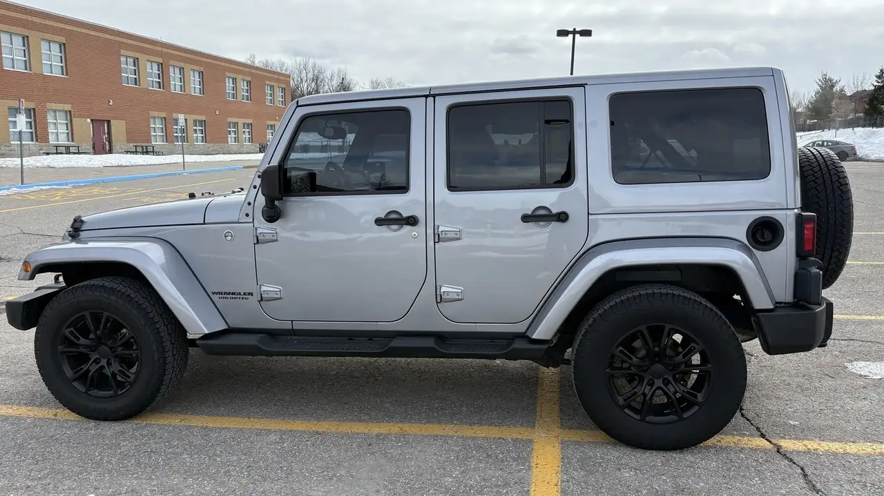 Jeep Wrangler снимка Jeep Wrangler