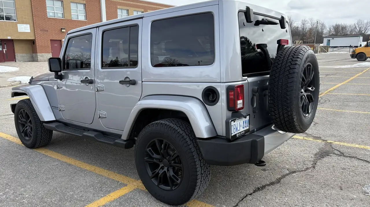 Jeep Wrangler снимка Jeep Wrangler