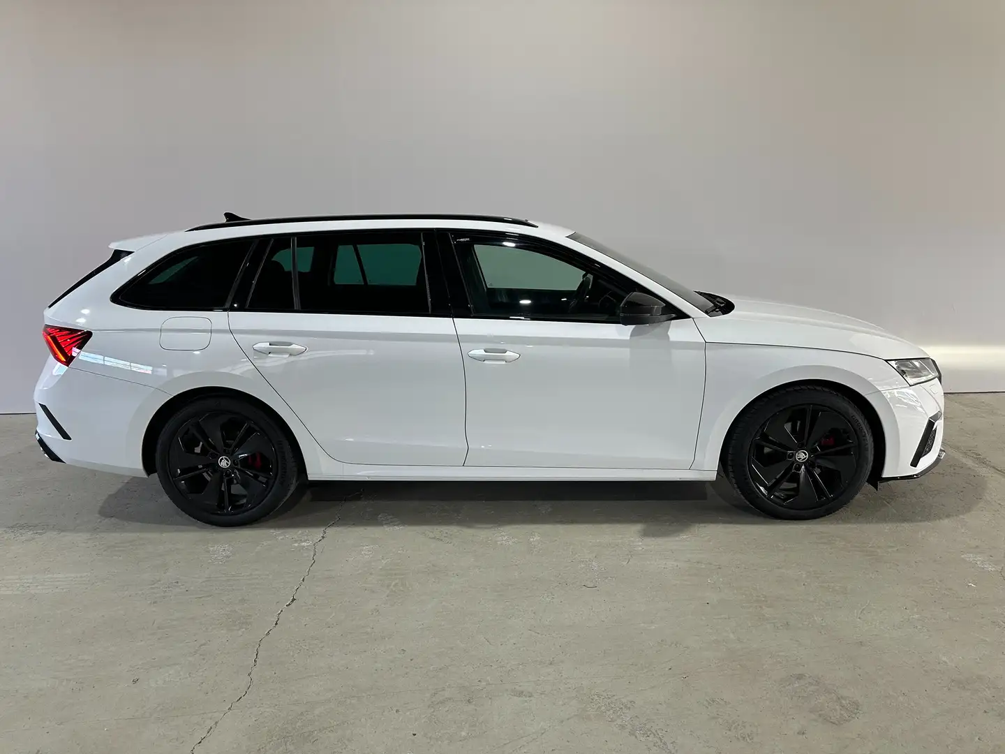 Skoda Octavia Octavia 2,0 TDI RS | Pano | Matrix | AHK | Kamera Blanc - 2
