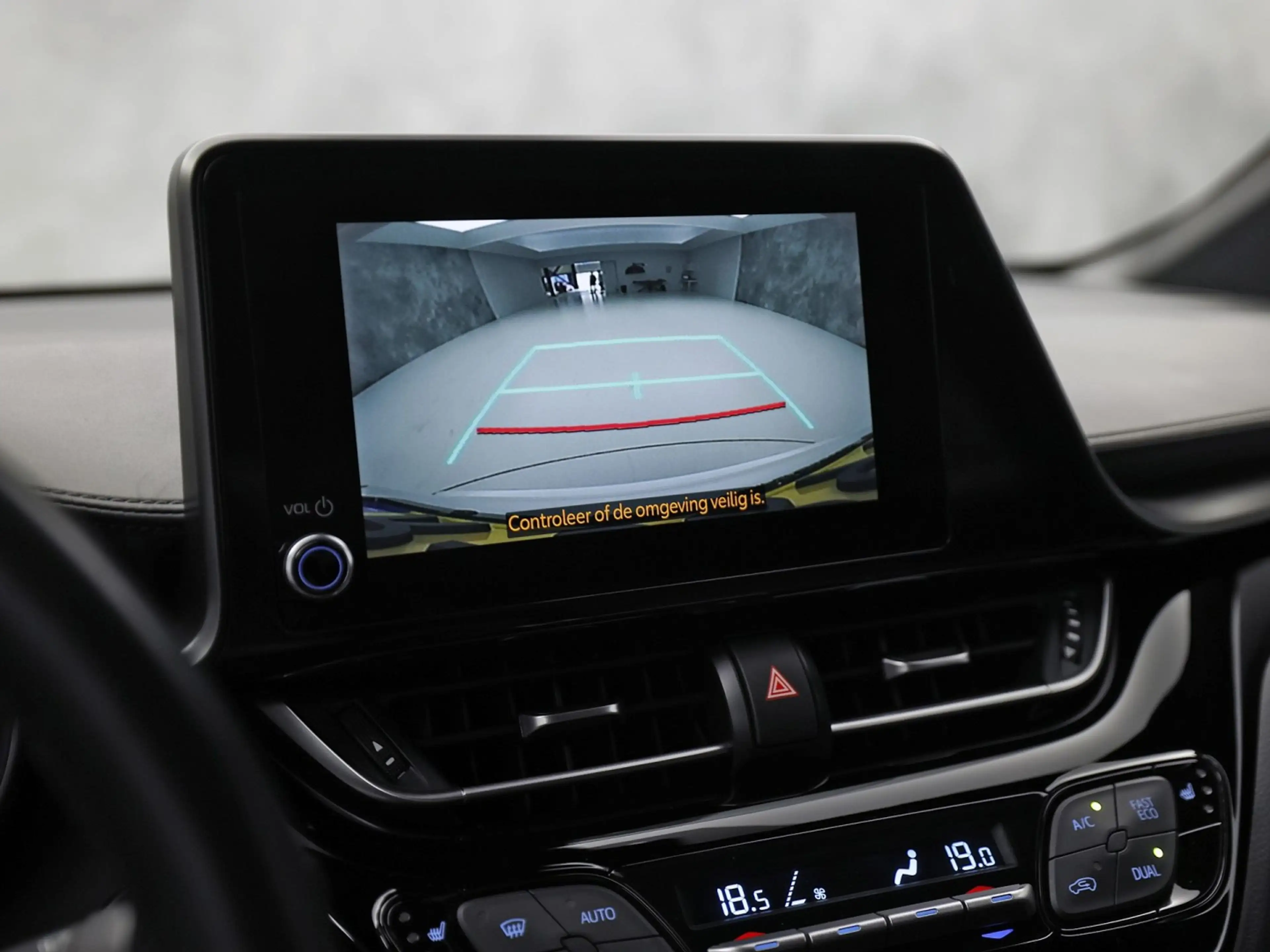 Toyota C-HR 1.8 Hybrid Sport Automaat (GROOT NAVI, CLIMATE, CA — photo 17