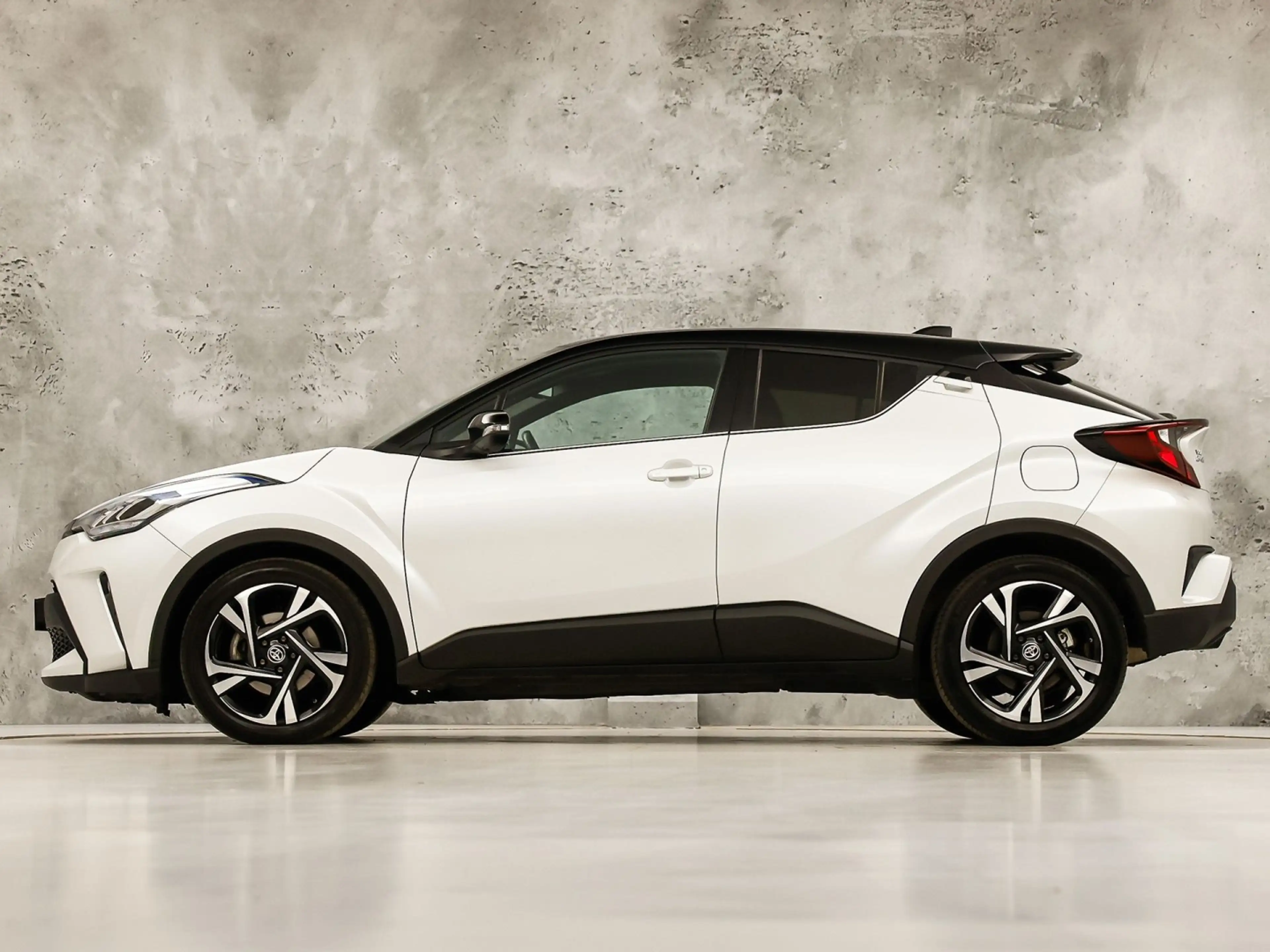 Toyota C-HR 1.8 Hybrid Sport Automaat (GROOT NAVI, CLIMATE, CA — photo 2