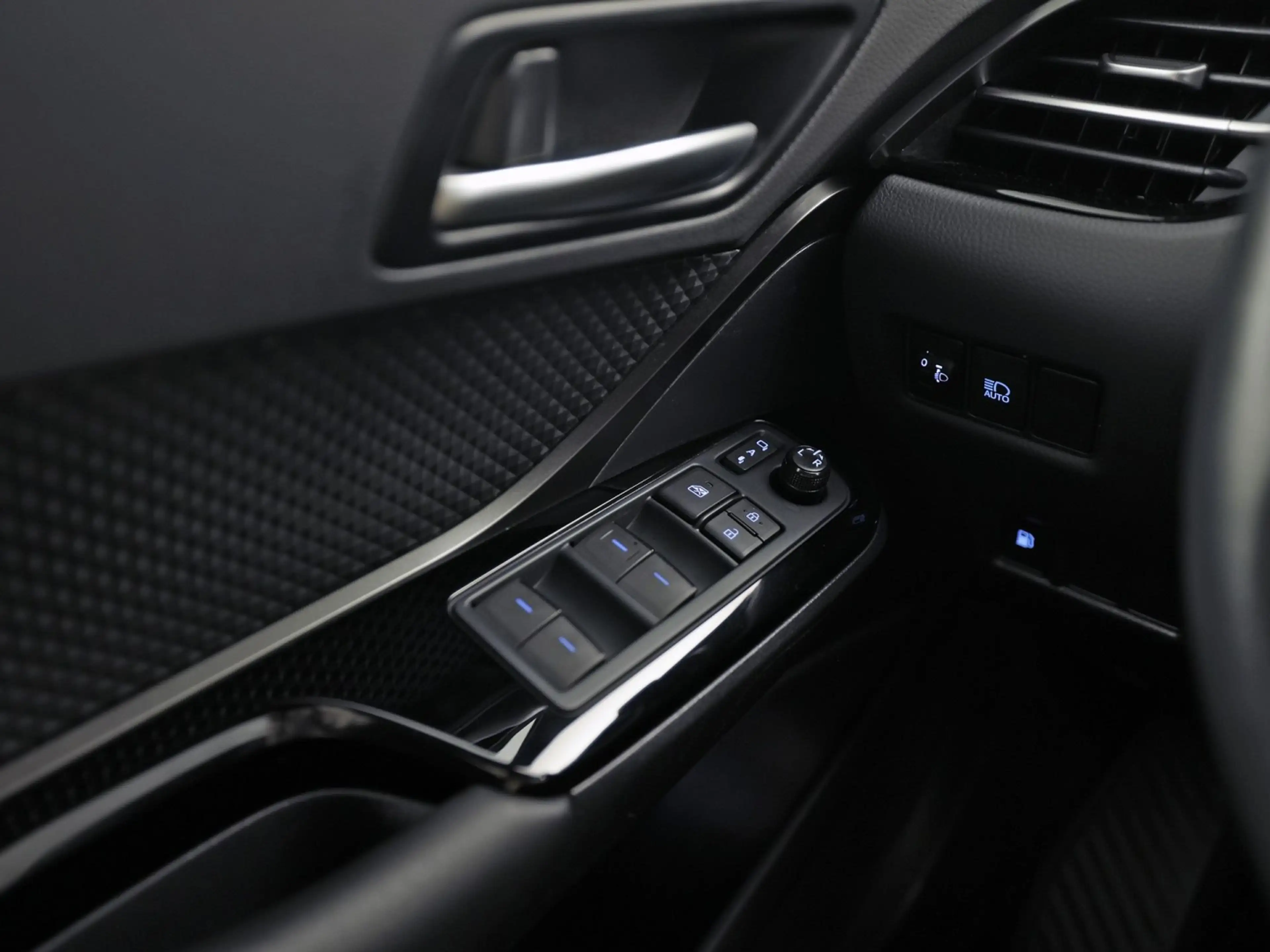 Toyota C-HR 1.8 Hybrid Sport Automaat (GROOT NAVI, CLIMATE, CA — photo 24