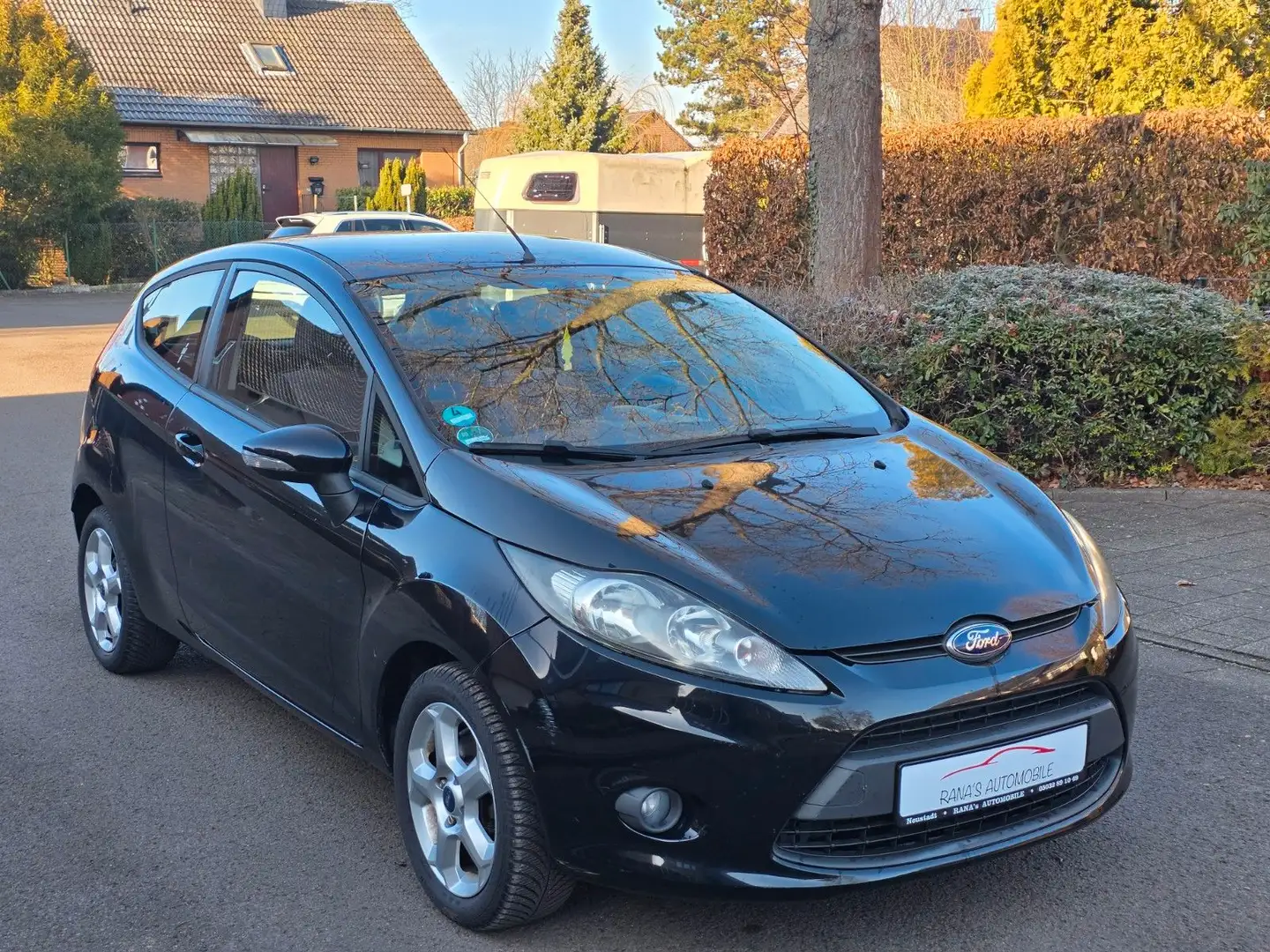 Ford Fiesta Trend(Klima Hu Neu. Schwarz - 2