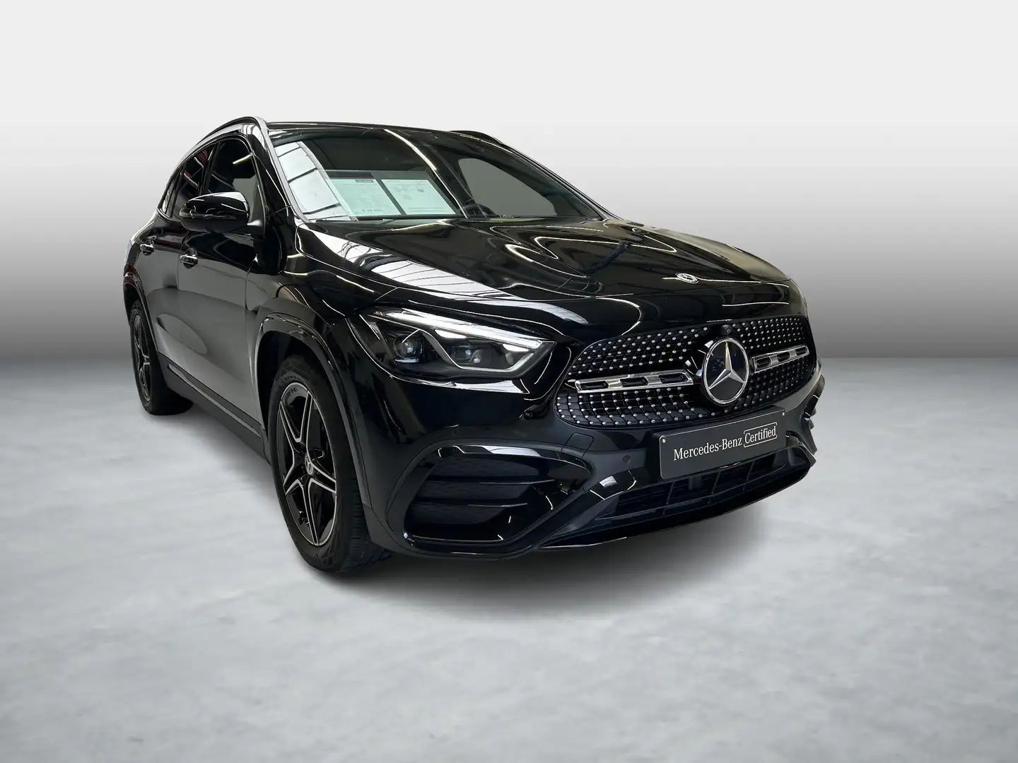 Mercedes-Benz GLA 180 AMG Line + NIGHTPACK + SURROUND VIEW + KEY LESS + Noir - 2