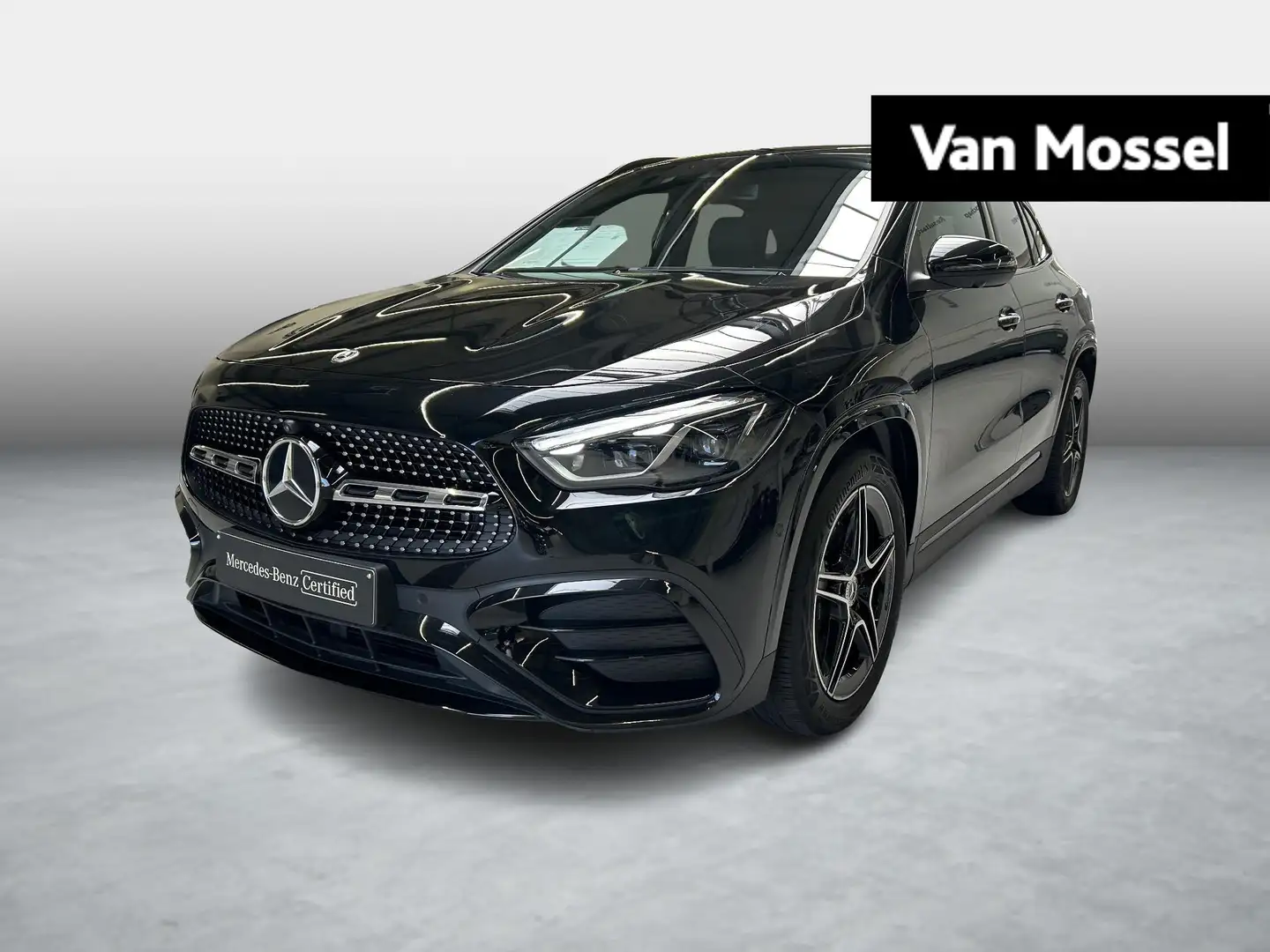 Mercedes-Benz GLA 180 AMG Line + NIGHTPACK + SURROUND VIEW + KEY LESS + Noir - 1