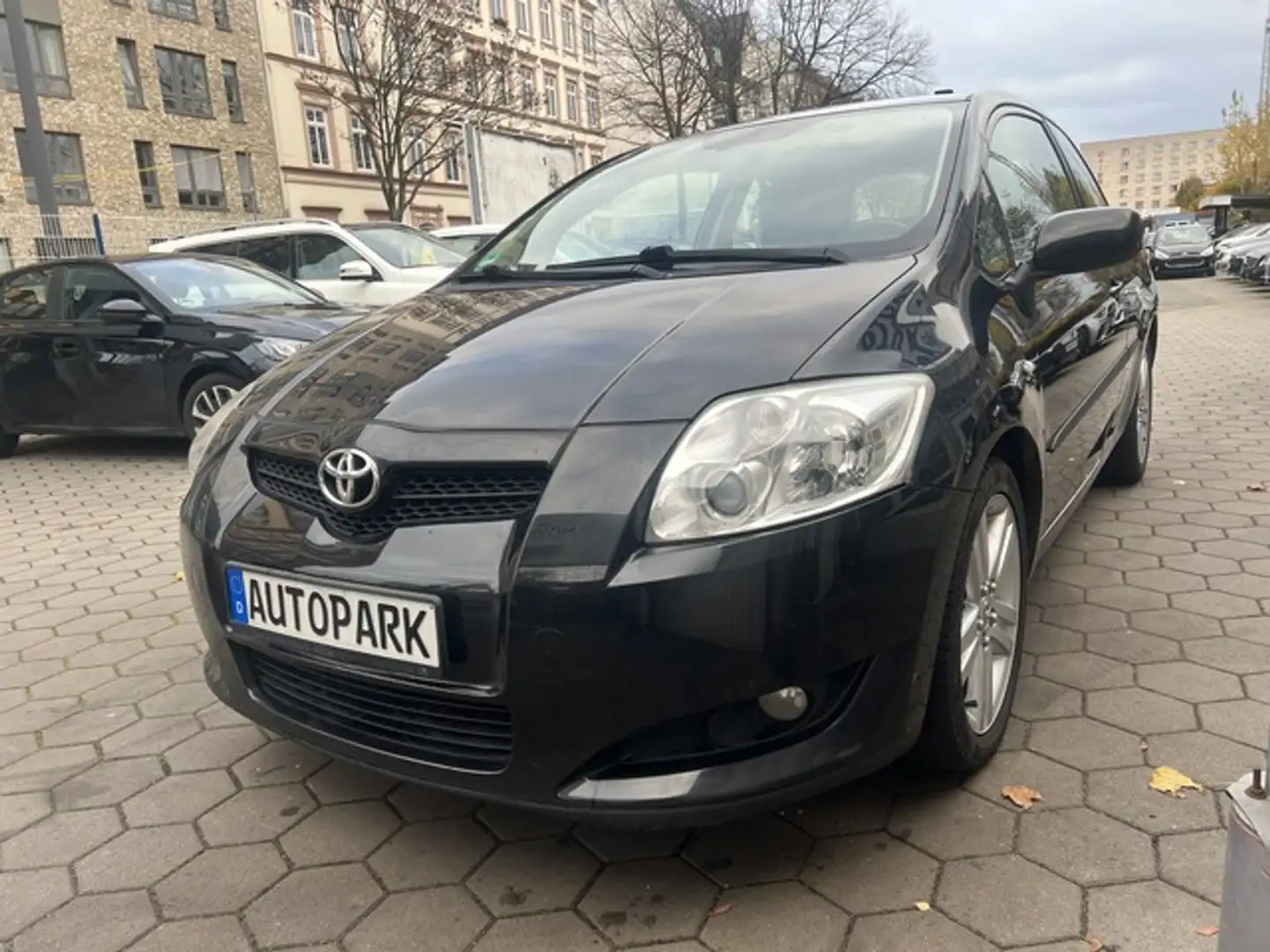 Toyota Auris 2.2 D-CAT*Klima*Navi*AnHK*Alu Zwart - 2