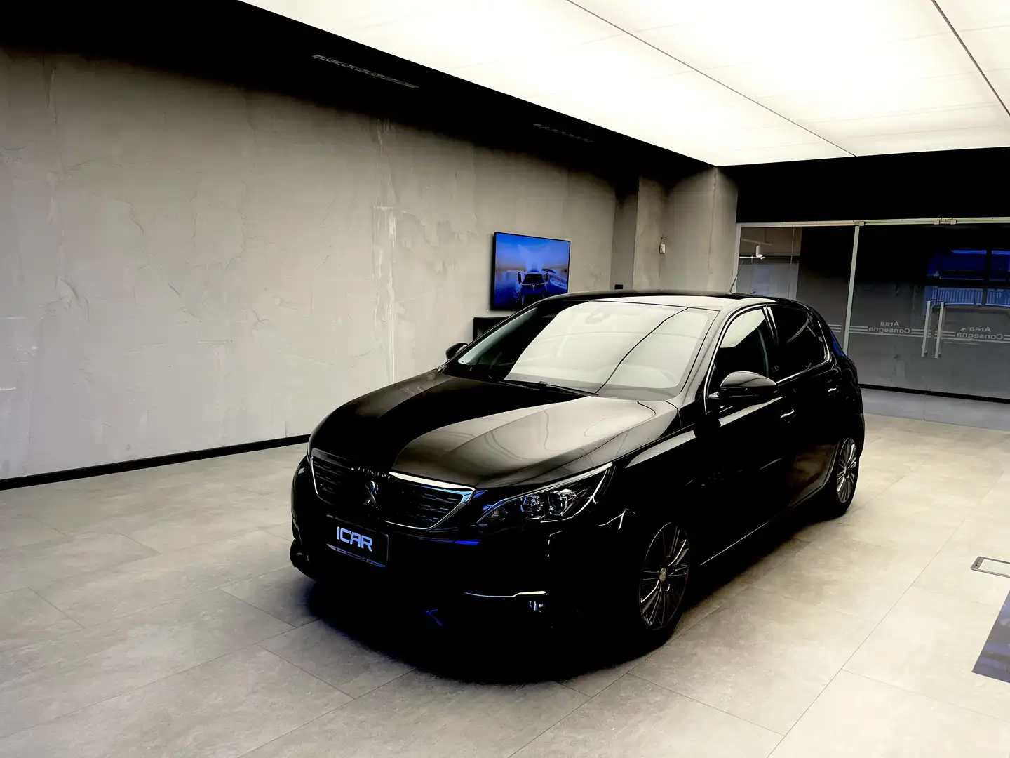 Peugeot 308 5 Porte 1.5 BlueHDi Allure Nero - 1