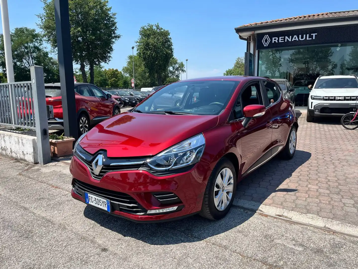 Renault Clio 1.2 75CV 5 porte Zen - 1