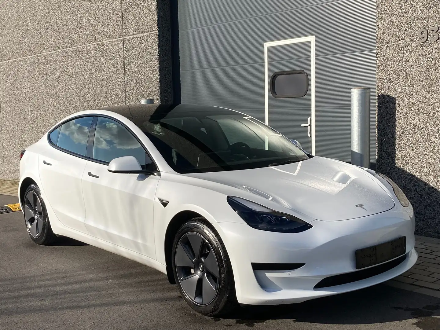 Tesla Model 3 Standard Plus RWD - 2023 - Slechts 30.000 Km Blanc - 2