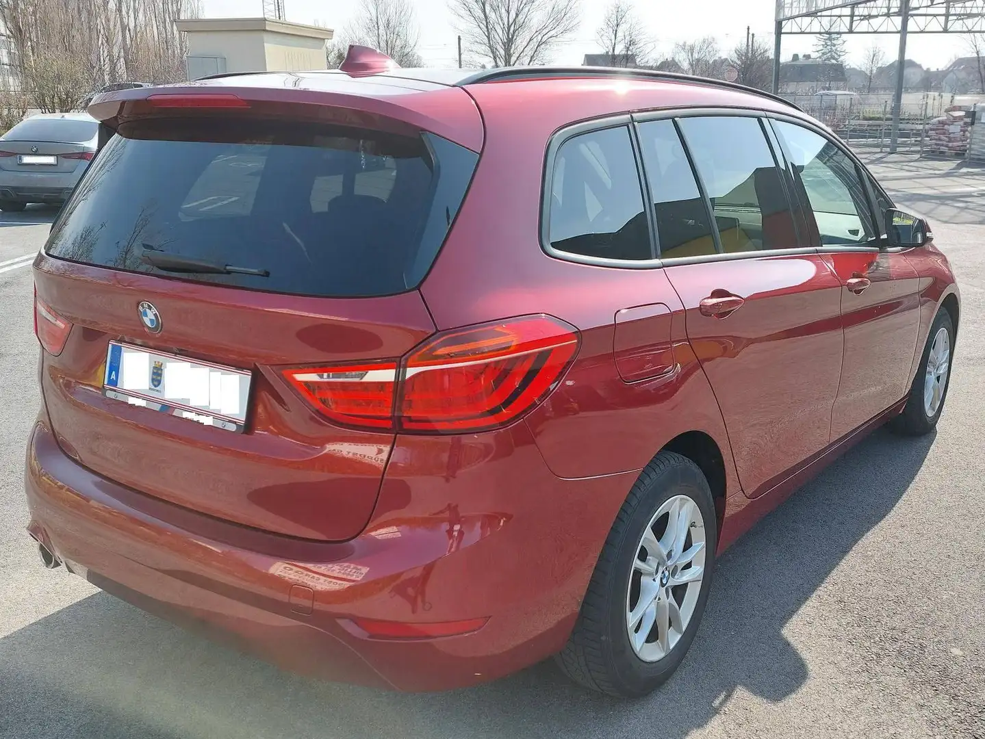 BMW 216 216d Gran Tourer Aut. Rot - 2