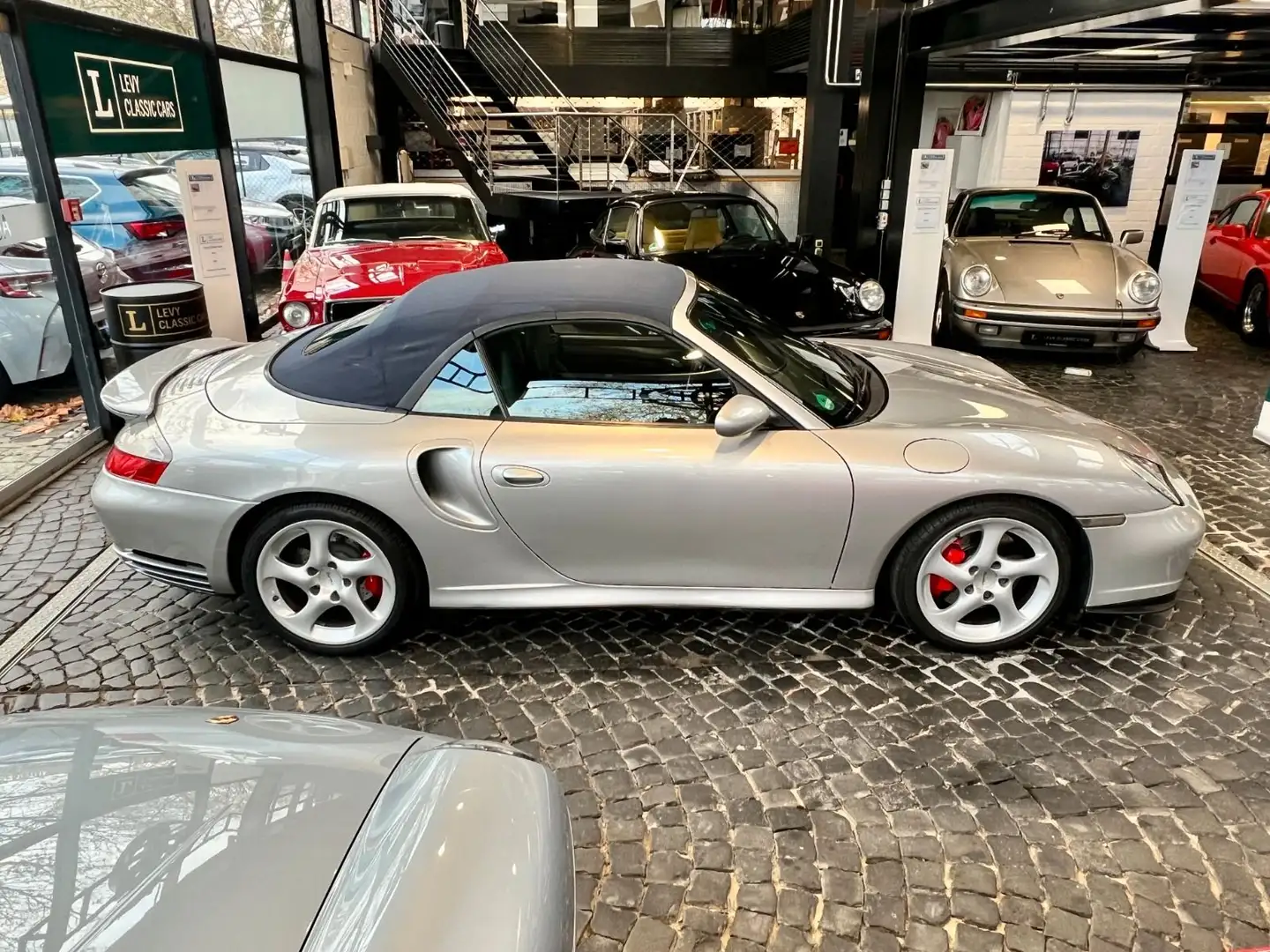 Porsche 996 911 Turbo Cabrio 6-Gang Scheckheft Argent - 2