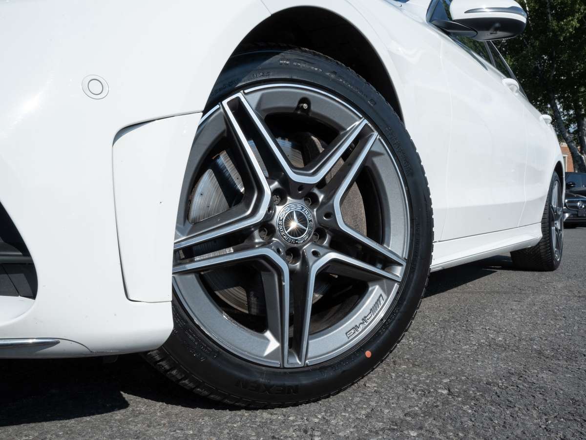 2020 Mercedes-Benz C-Class C 300 | AMG Pkg | 4MATIC — снимка 1