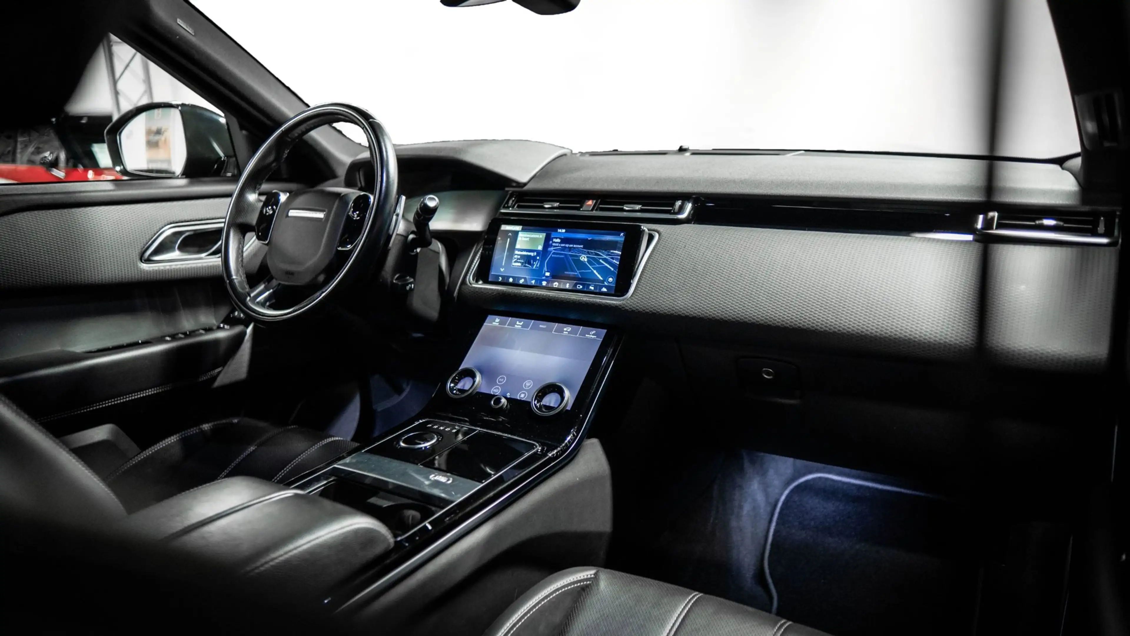 Land Rover Range Rover Velar 3.0 V6 SC AWD R-Dynamic SE | 380 PK|ACC|CLIMA|CARP — photo 3