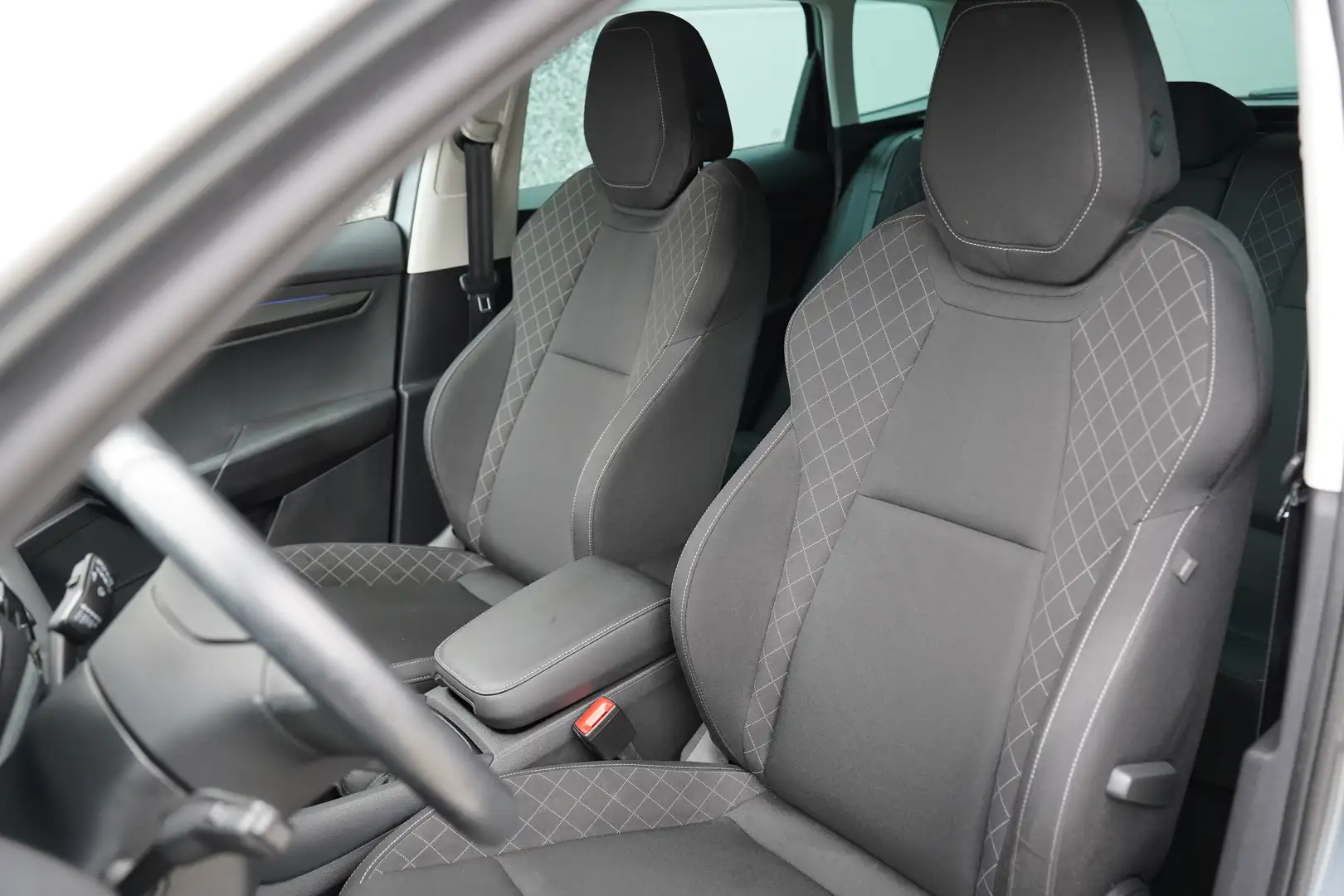 Skoda Karoq 1.0 TSI *1 EIG/EL. KOFFER/VERW. ZETELS/SFEERVERL* Gris - 2