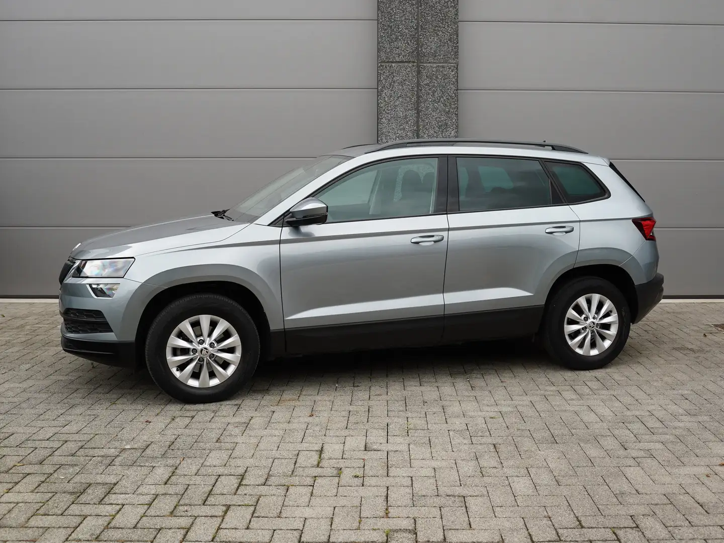 Skoda Karoq 1.0 TSI *1 EIG/EL. KOFFER/VERW. ZETELS/SFEERVERL* Gris - 1