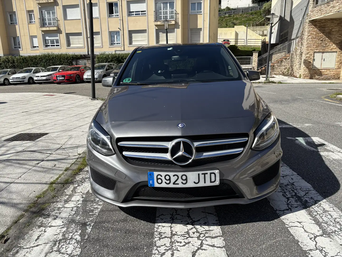 Mercedes-Benz B 200 200d 7G-DCT AMG Techo Panoramico - 2