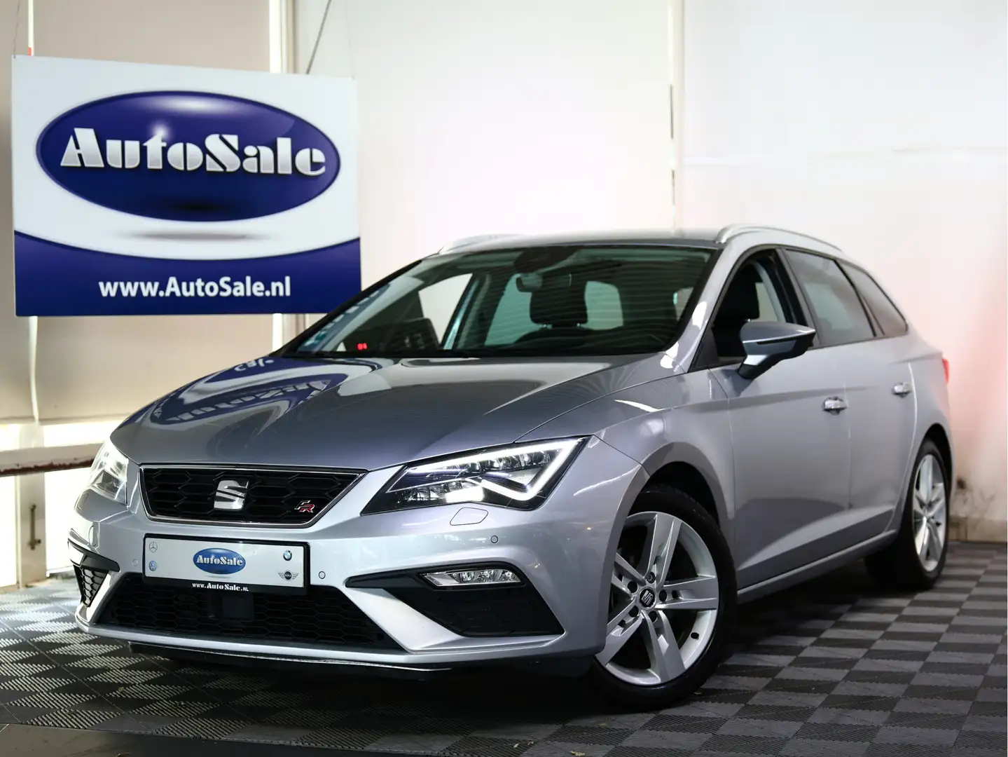 SEAT Leon ST 1.4 EcoTSI FR DSG ACC SEATSOUND CARPLAY LEDER D Zilver - 1
