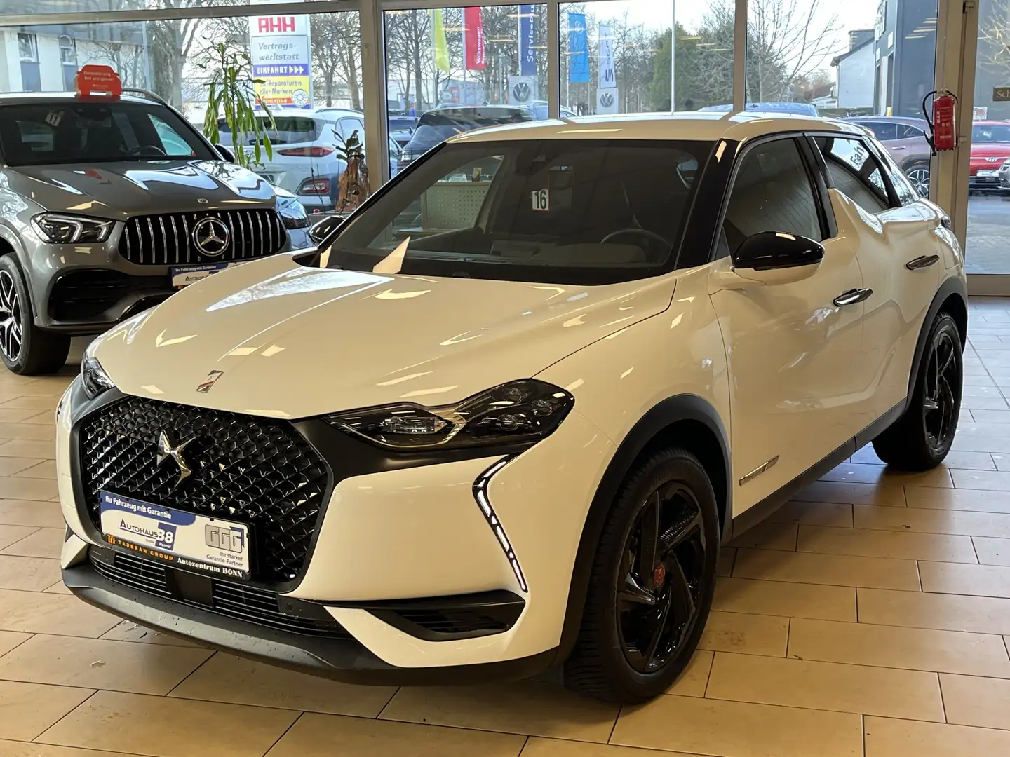 DS Automobiles DS 3 Crossback E-Tense Performance Line+ LED Navi Weiß - 1