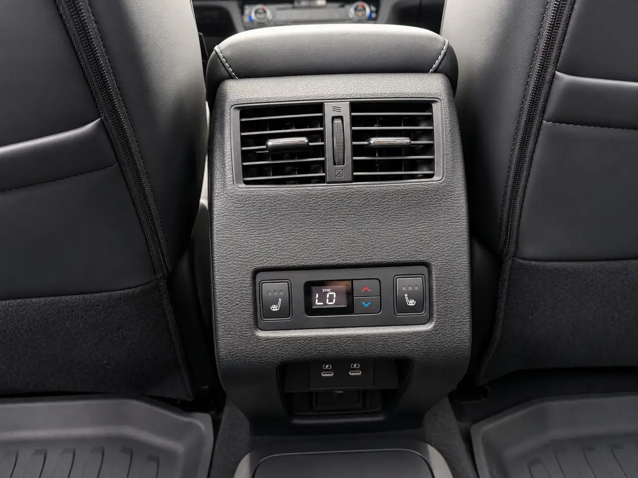 Mitsubishi Outlander снимка Mitsubishi Outlander