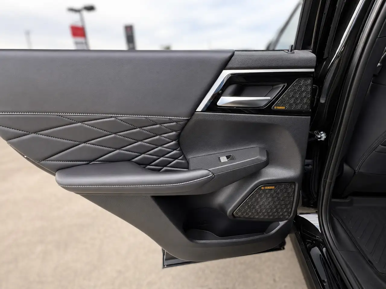 Mitsubishi Outlander снимка Mitsubishi Outlander