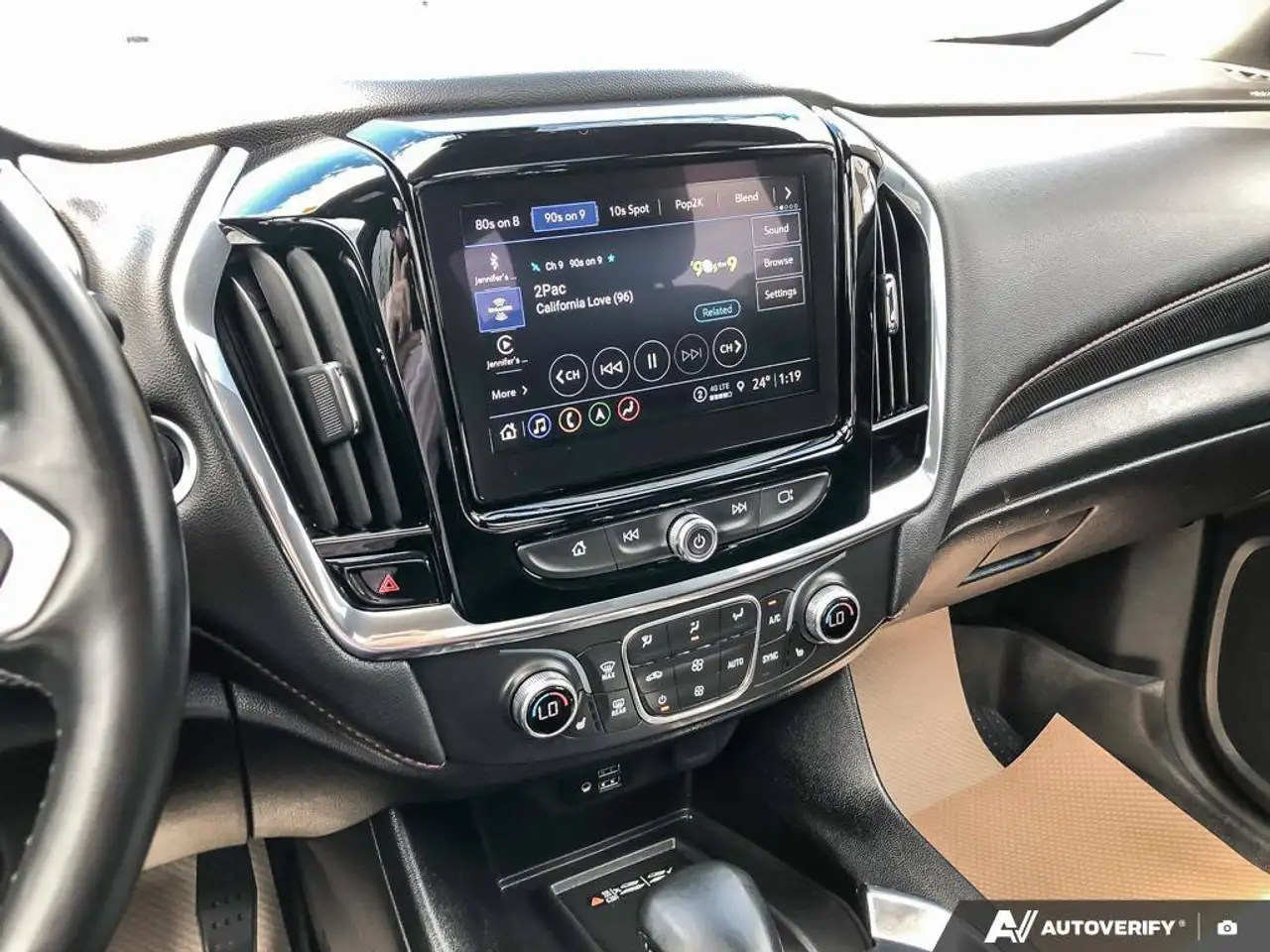 Chevrolet Traverse photo Chevrolet Traverse