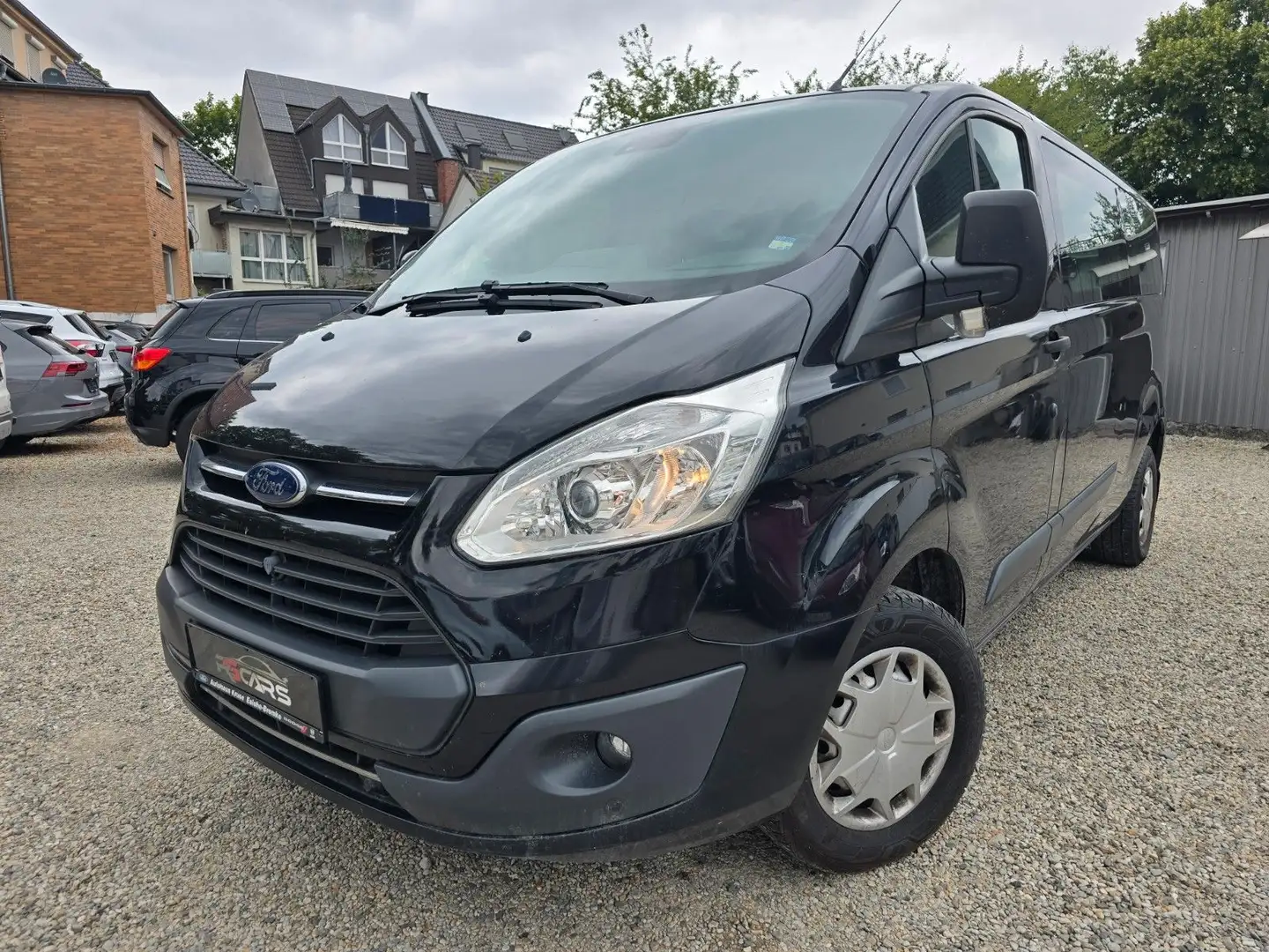 Ford Transit Custom 2:0 Kombi 310 L2 Negro - 2