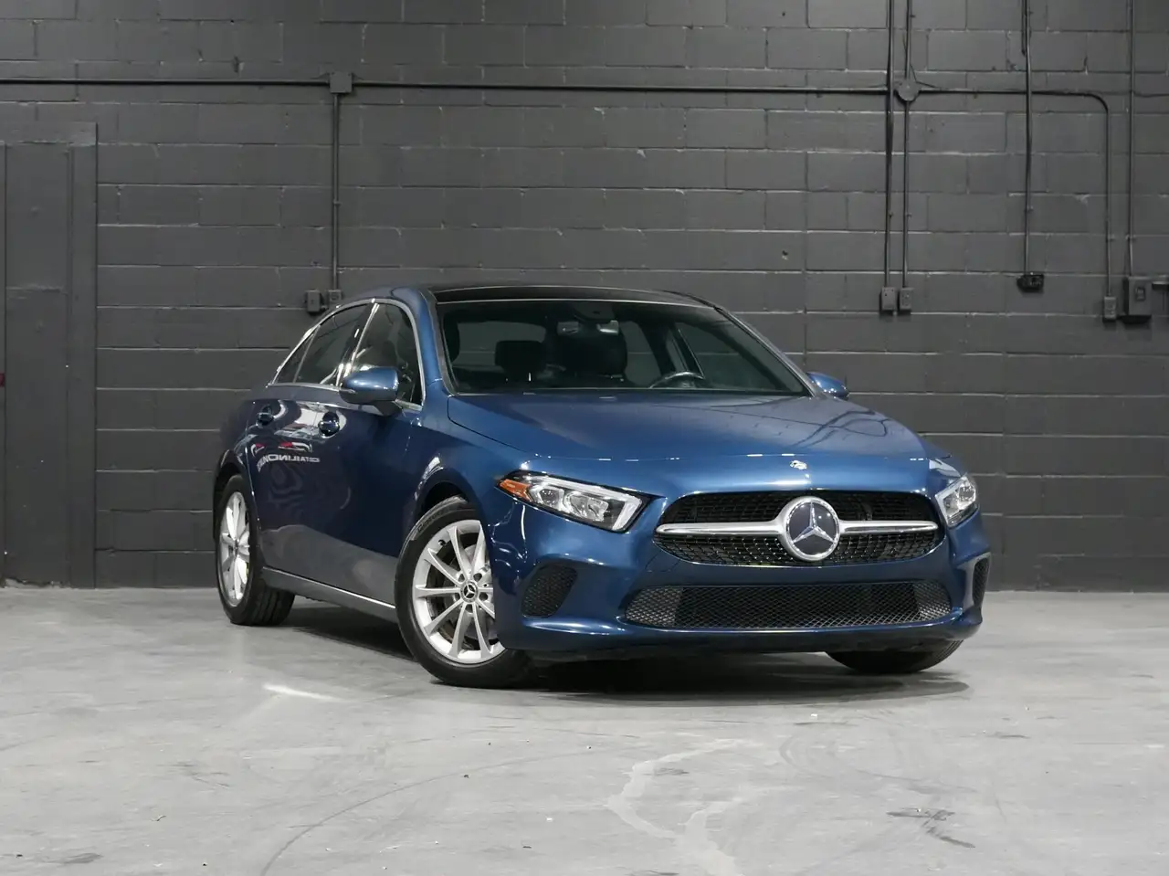Mercedes-Benz A-Class снимка Mercedes-Benz A-Class