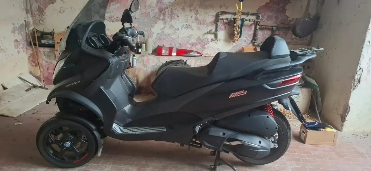 Piaggio MP3 500