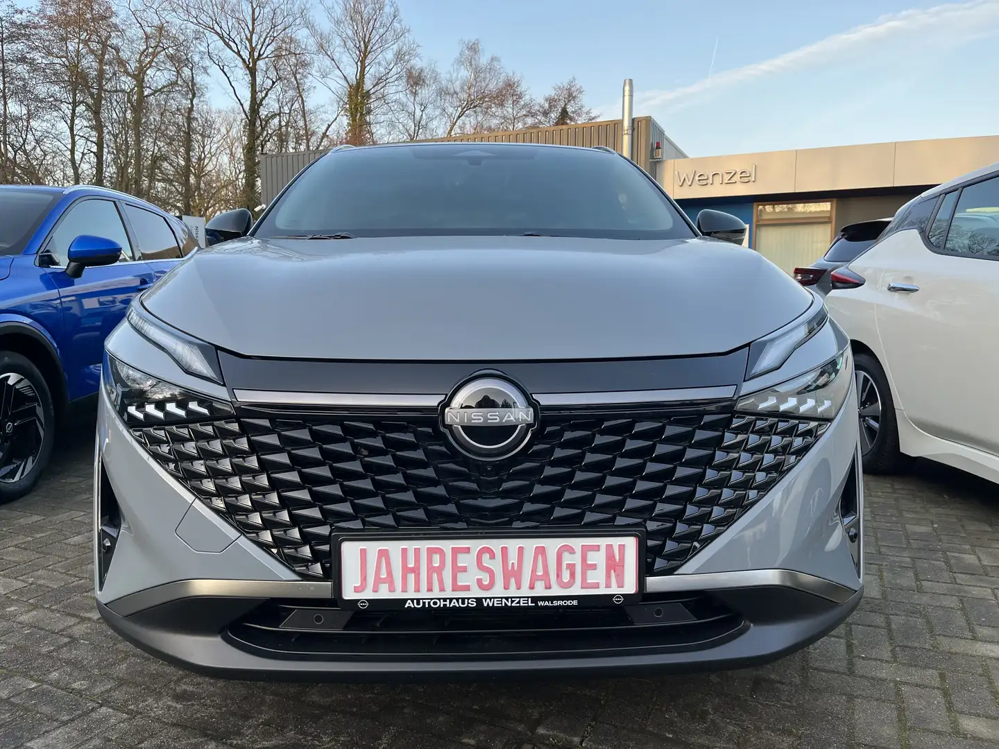 Nissan Qashqai 1.3 MHEV X-tronic N-Connecta, NAVI, LED Grau - 2