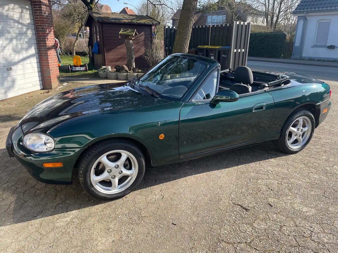 Mazda MX-5 1.6i 16V nur 67000 km aus 1.Hand - 1