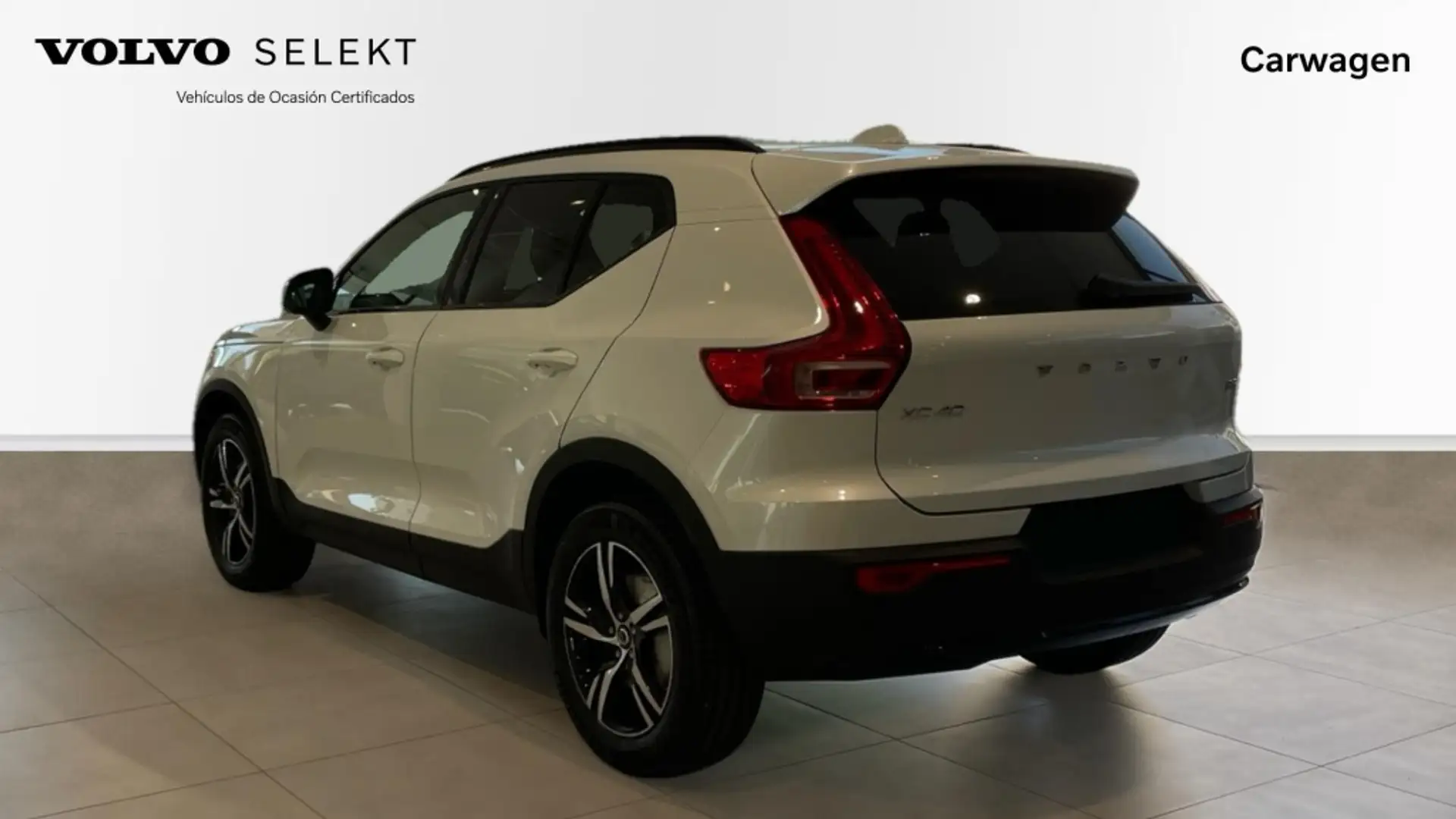 Volvo XC40 B3 Plus Aut. Blanco - 2