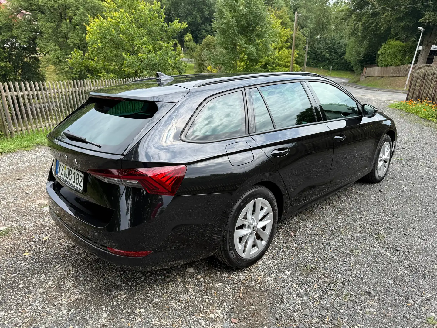 Skoda Octavia KOMBI / AVANT STYLE1,5 TSI 110 kw Zwart - 2