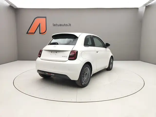 Fiat 500 view 7