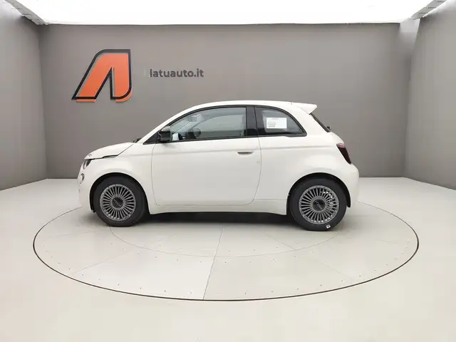 Fiat 500 view 4