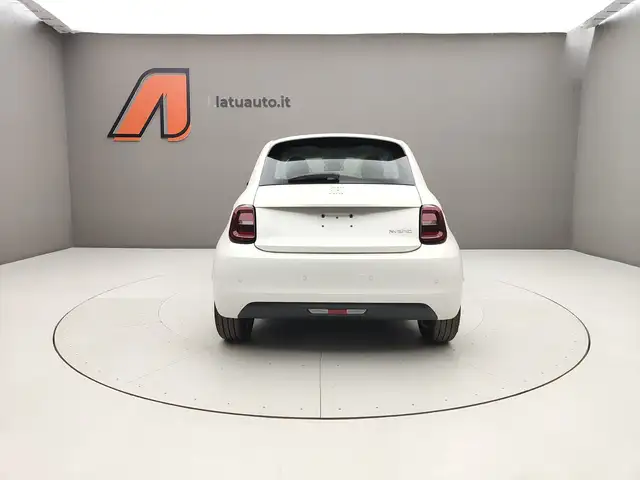Fiat 500 view 6