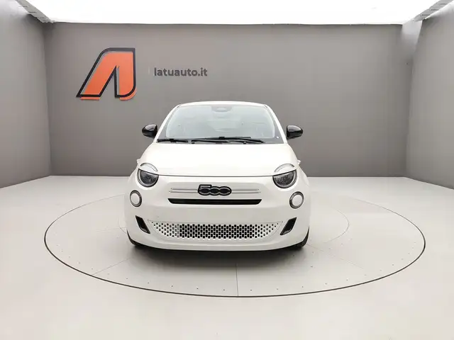 Fiat 500 view 2
