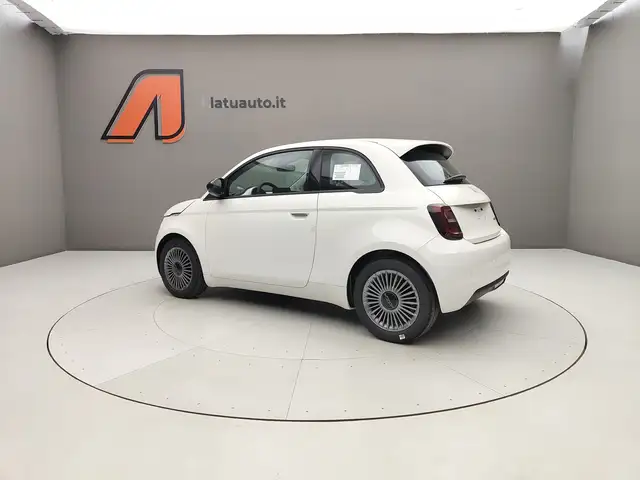 Fiat 500 view 5