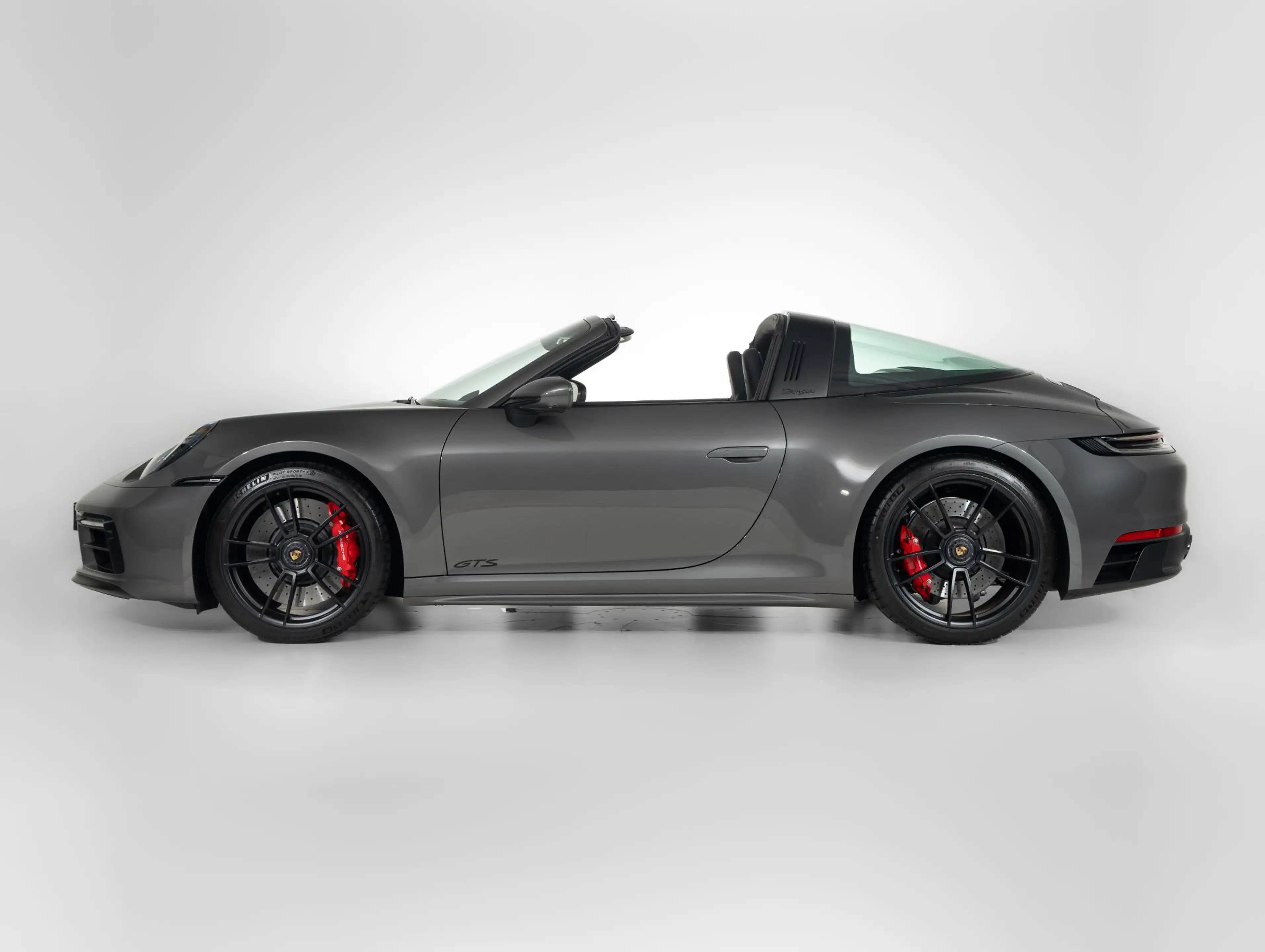 Porsche 992 Targa 4 GTS — photo 11