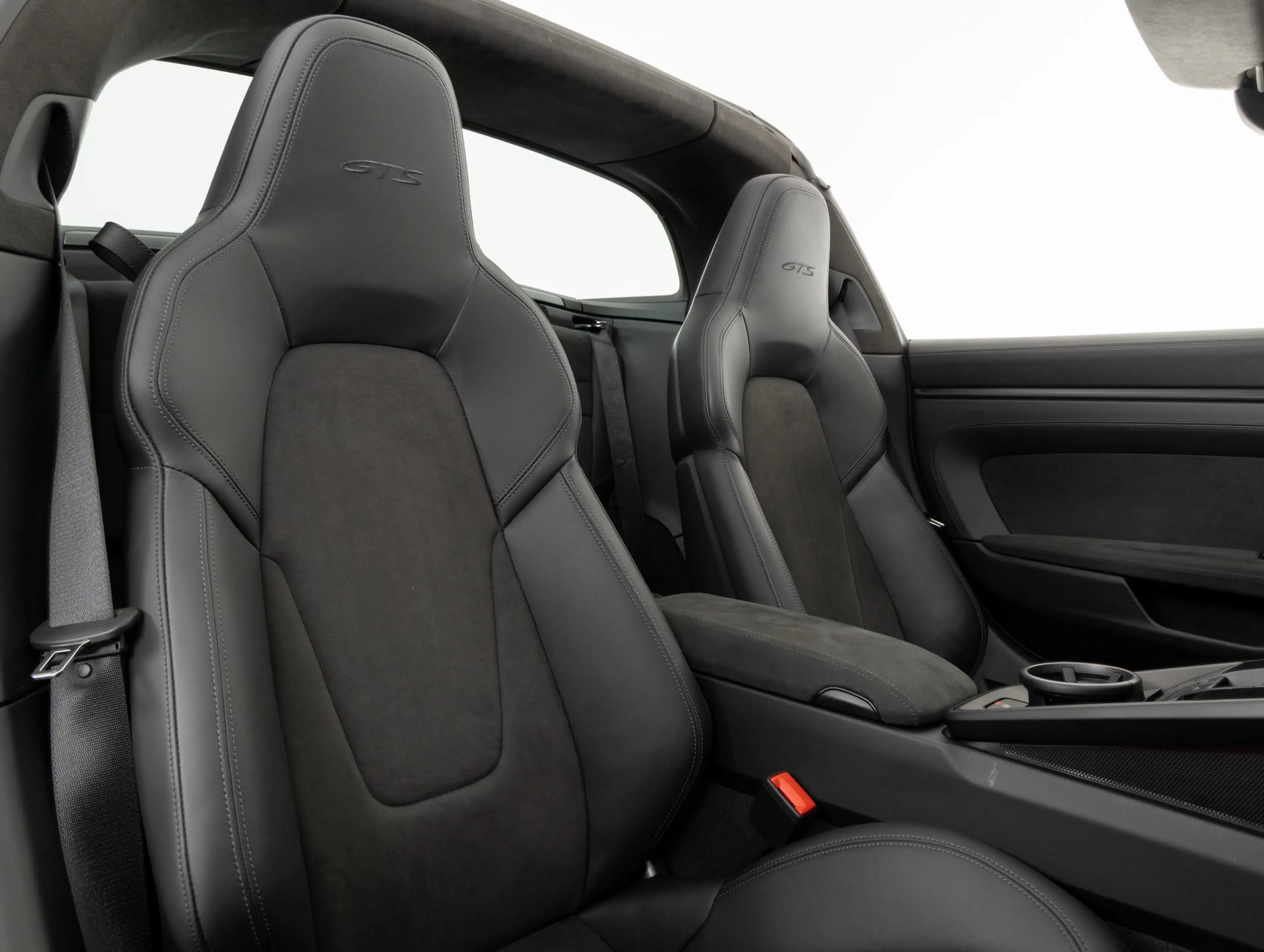 Porsche 992 Targa 4 GTS — photo 8